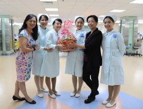 廣西醫科大學附屬口腔醫院領導深入一線慰問護理工作者